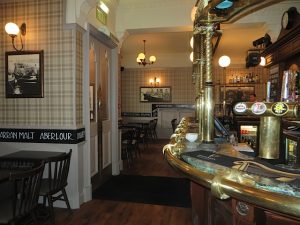 The Lorne Bar,Traditionally Scottish-Oban-Where To Eat-Pubs & Bars-Scotland