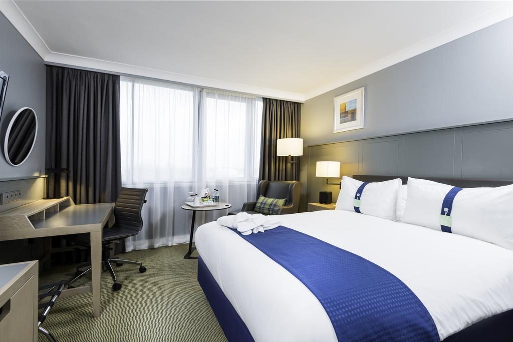 Holiday Inn Glasgow Airport, Accommodation and where to stay, Hotels, Glasgow nr Oban Scotland